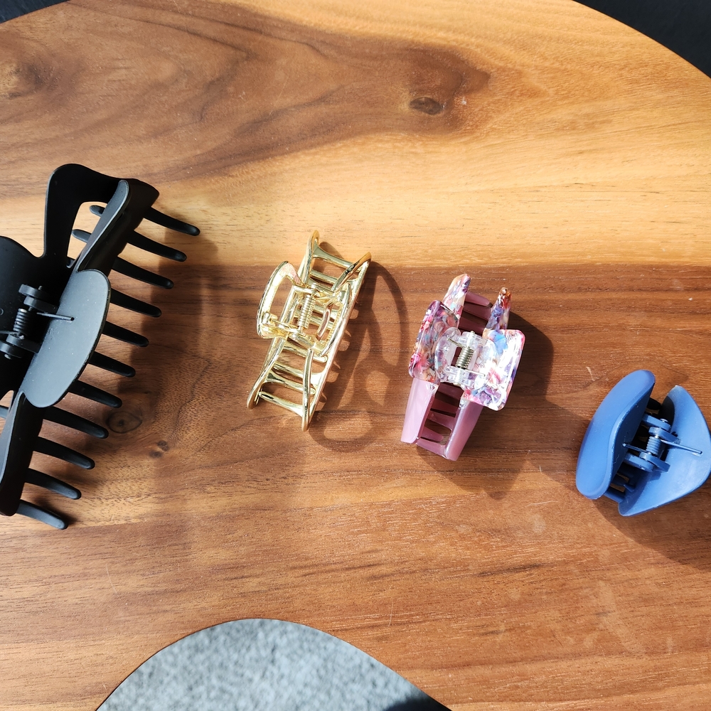 Set of Hair Clips in Black, Gold, Pink, and Blue